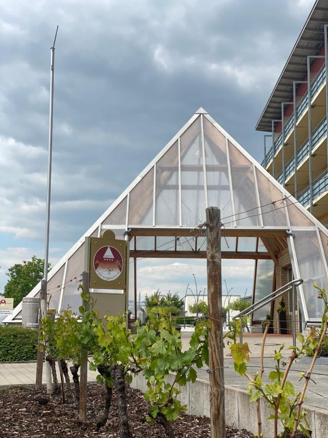 Kurhotel Pyramide Bad Windsheim Kültér fotó