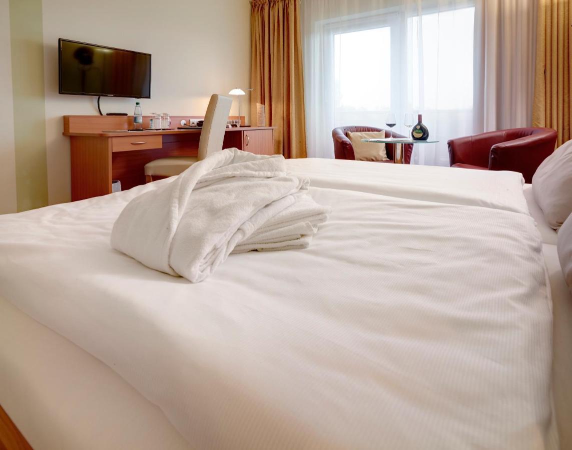 Kurhotel Pyramide Bad Windsheim Kültér fotó