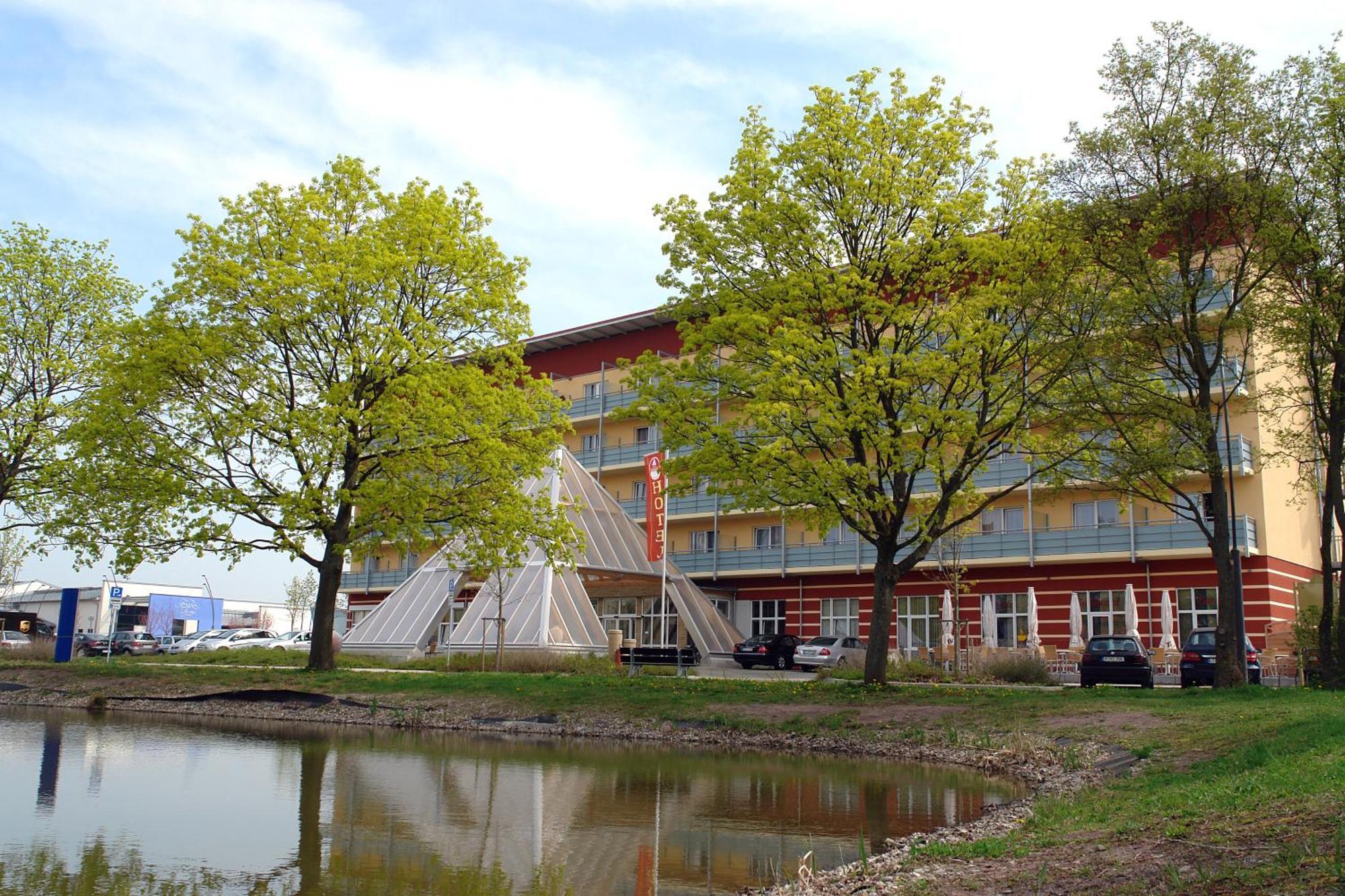 Kurhotel Pyramide Bad Windsheim Kültér fotó