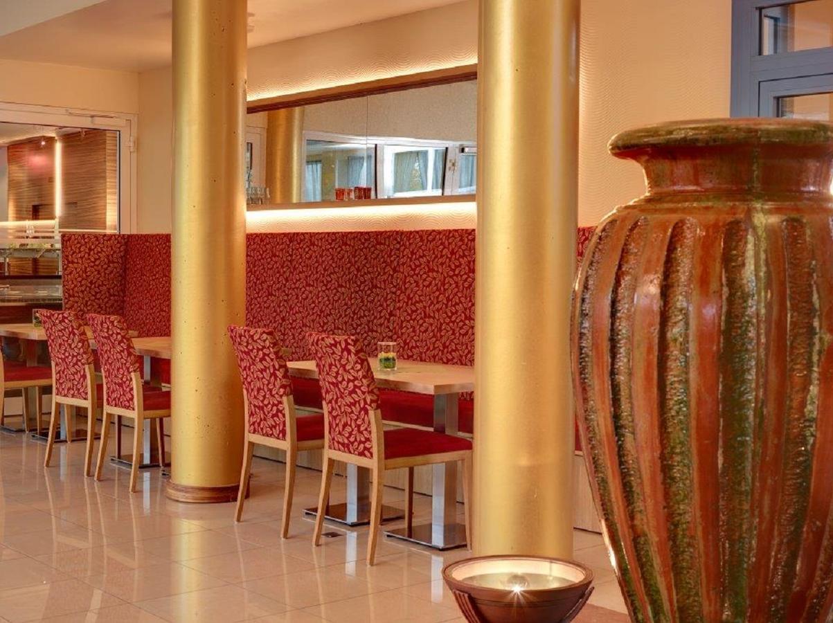 Kurhotel Pyramide Bad Windsheim Kültér fotó