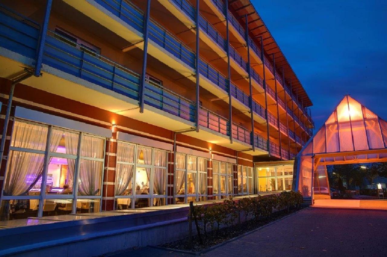 Kurhotel Pyramide Bad Windsheim Kültér fotó