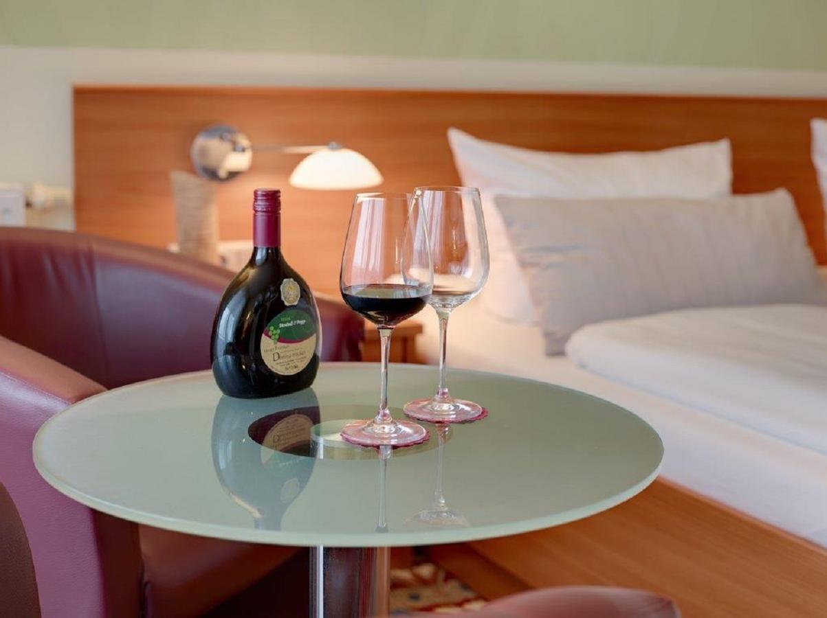 Kurhotel Pyramide Bad Windsheim Kültér fotó